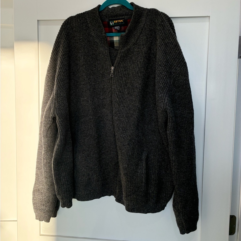Eddie Bauer Wool sweater - Picture 2 of 3